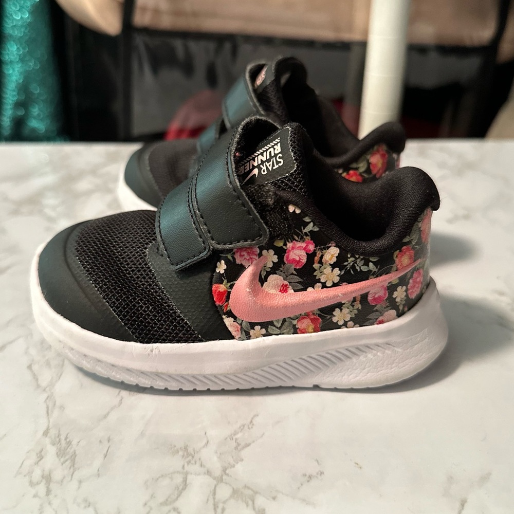 Nike Star Runner Vintage FloralVelcro 'Pale Ivory'